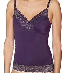 NWT, Rhonda Sheer, smoothing cami w/built in bra
